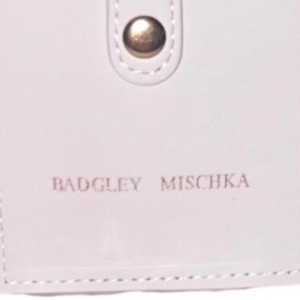 Badgley Mischka White Simple Card Holder Slim Wallet BM-4171 Gold‎ Snap NEW